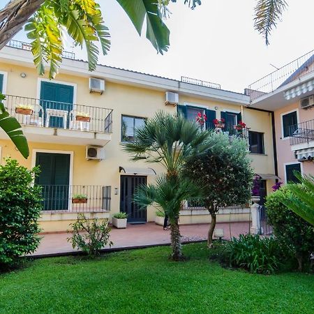 Casa Vacanza Acquamarina Acireale Exterior foto