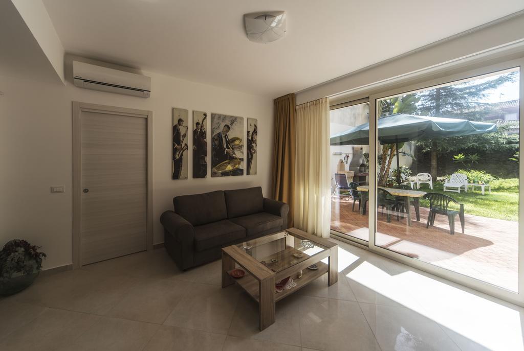 Casa Vacanza Acquamarina Acireale Exterior foto